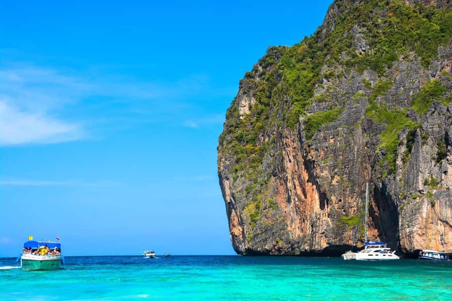 Phuket: Speedboat Day Trip to Phi Phi and Maya Bay - The 90-minute speedboat ride