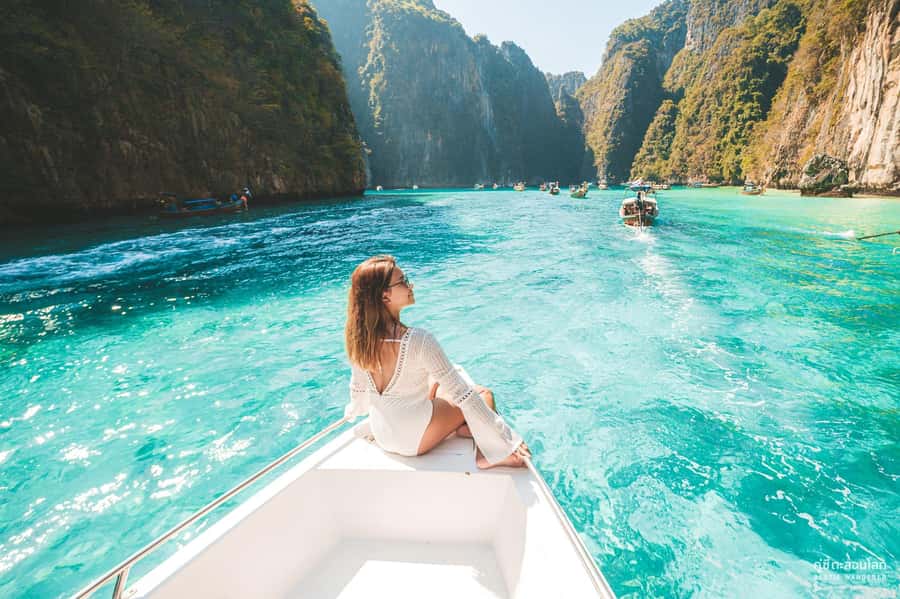 Phuket: Speedboat Day Trip to Phi Phi and Maya Bay - Ko Phi Phi Le, cliffs, coves, and blue water