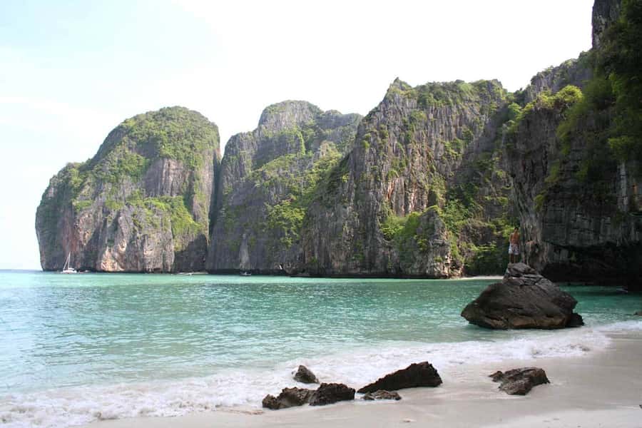 Phuket to Phi Phi Full-Day Luxury Speed Boat Charter - A private speedboat changes the day