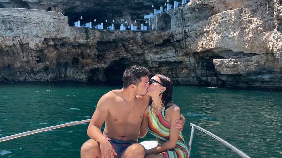 Polignano a Mare: Speedboat Cruise to Caves with Aperitif - Who will enjoy it most?