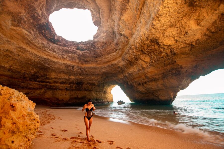 Portimão: Benagil Cave, Marinha Beach Speedboat Tour - Starting at Swell Tours in Portimão