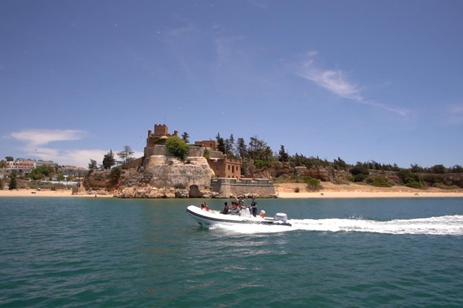 Portimão: Benagil Caves Speedboat Tour - Carvoeiro, the first coastal highlight