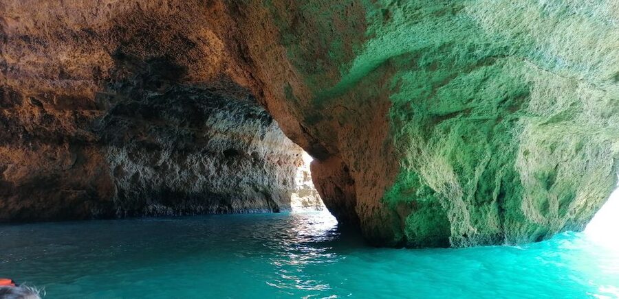 Portimão: Benagil Sea Caves Speedboat Adventure Tour - Key points at a glance