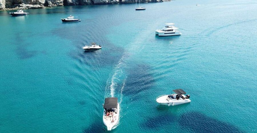 PREMIUM PRIVATE Blue Cave- tour with luxury speedboat - Koločep’s two underwater cave stops