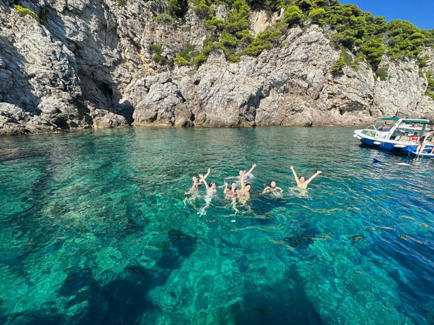 PREMIUM PRIVATE Blue Cave- tour with luxury speedboat - Finding the marina at Lapadska obala 4