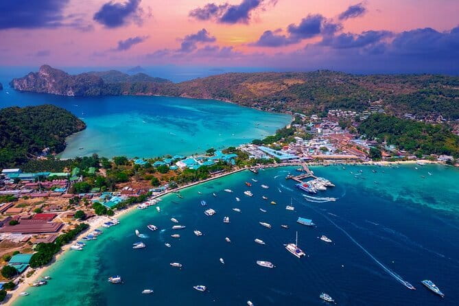 Premium Speedboat Tour: James Bond Island, Phuket - James Bond Island and the famous bay views