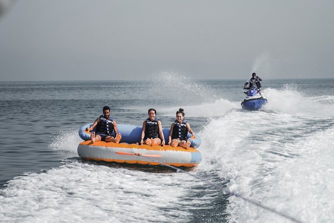 Private 60-min Group Tubing on Speedboat in Dubai - Photos, videos, and the value of a private boat