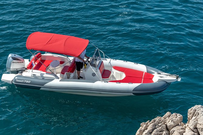 Private Blue Lagoon and island Solta speedboat tour - FULL DAY - Nečujam and the underwater shipwreck