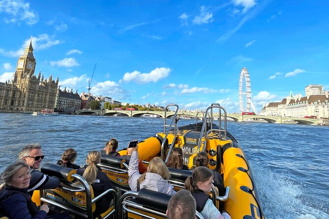 PRIVATE HIRE 45 min Speedboat Tour - Embankment/Westminster Pier - Canary Wharf shows London’s modern side