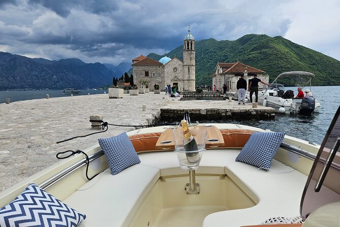 Private Lux 3.5h Speedboat Our Lady of the Rock and Blue Cave - How the guides shape the day