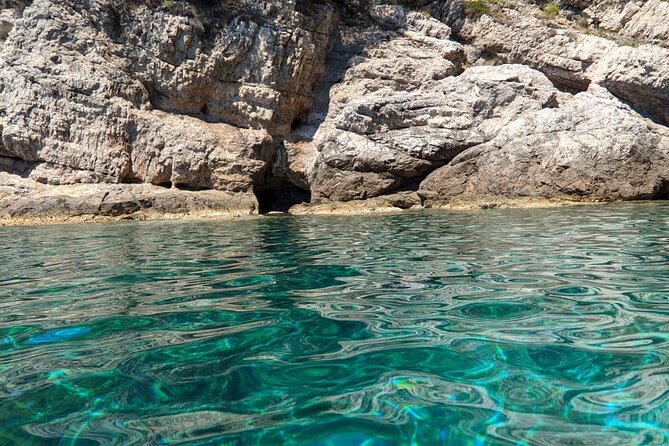 Private luxury speedboat tour-Islands, caves, beaches, snorkeling - Šunj Beach is built for an easy finish