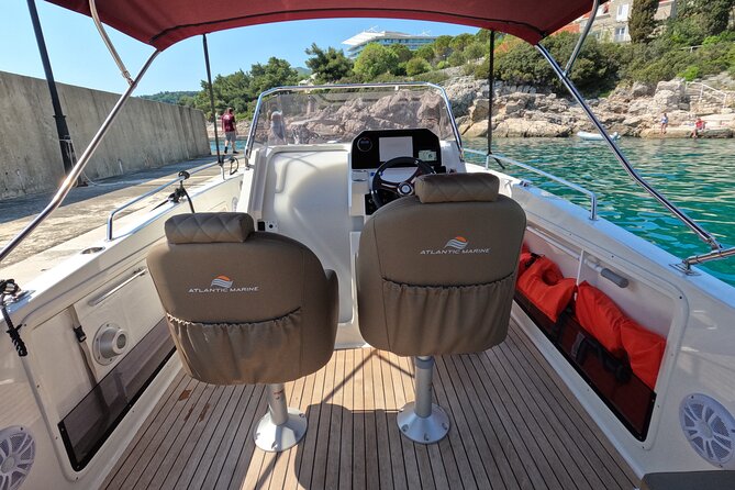 Private luxury speedboat tour-Islands, caves, beaches, snorkeling - Lokrum is possible, but it changes the route