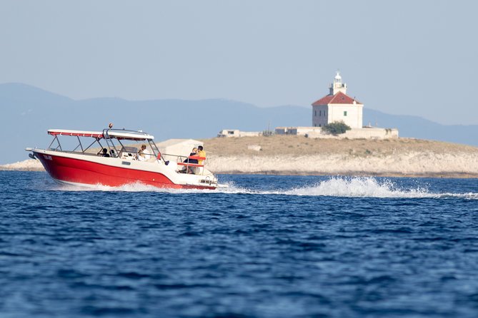 Private Red Rocks and Pakleni Islands beach hopping speedboat tour - What the price means for your group