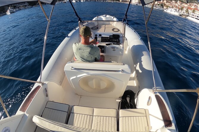 Private Speed Boat Tour of Hvar South Shore & Pakleni islands - The captains shape the feel of the day