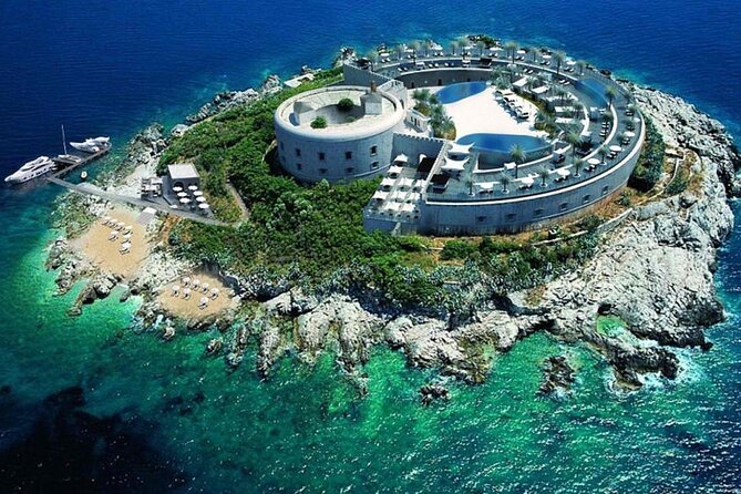Private Speed Boat Tour to Blue Cave and Our Lady of the Rocks - 3h - The submarine tunnel near Portonovi Marina