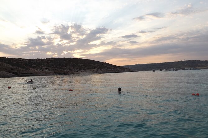 Private Speedboat 2hrs Crystal & Blue Lagoon Caves & Snorkelling - A defensive tower adds a little Comino history