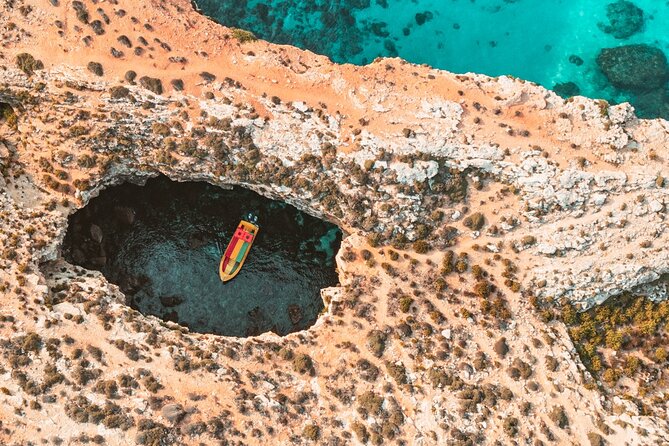 Private Speedboat 3hrs Blue Lagoon, Crystal Lagoon & Caves - A private boat makes the Blue Lagoon easier to enjoy