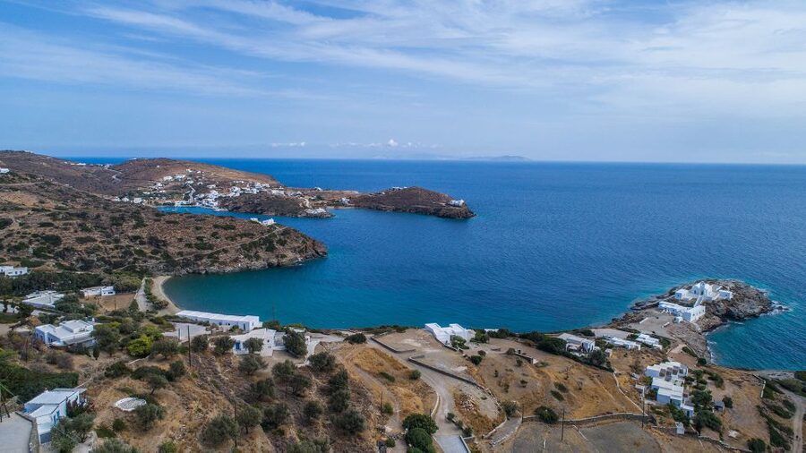 Private Speedboat Cruise to the South Coast of Sifnos Island - Kastro from the sea