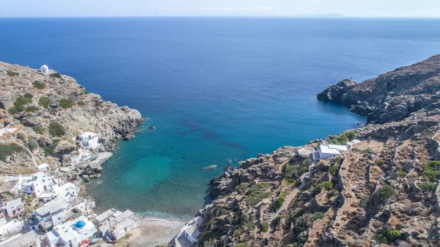 Private Speedboat Cruise to the South Coast of Sifnos Island - Dialiskari and the return to Platis Gialos