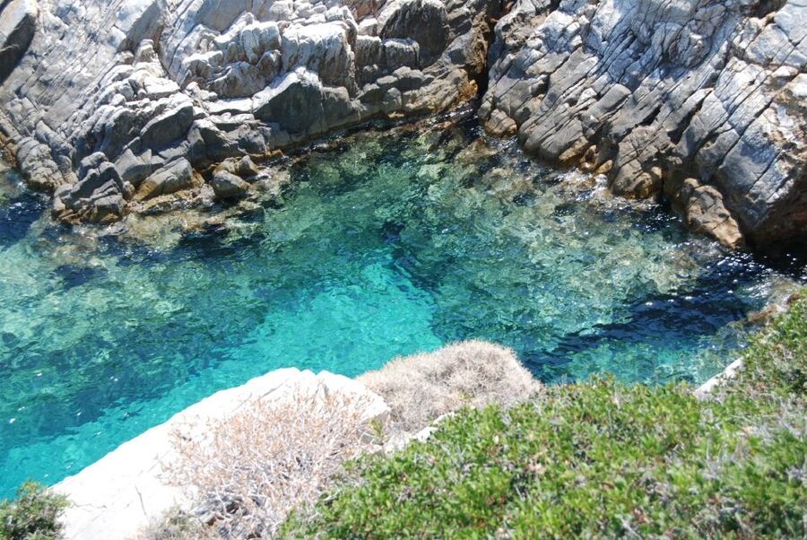 Private Speedboat Cruise to the South Coast of Sifnos Island - What the private format is worth