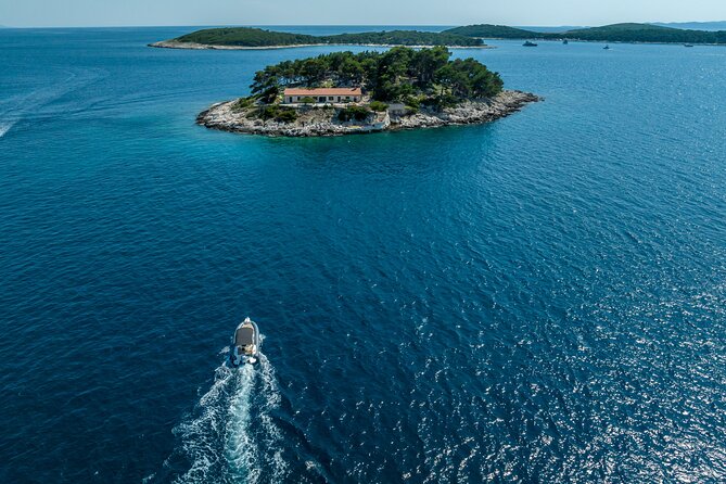 Private speedboat custome-made tour / from Trogir and Split - The Blue Cave, Blue Lagoon, Hvar, and Solta