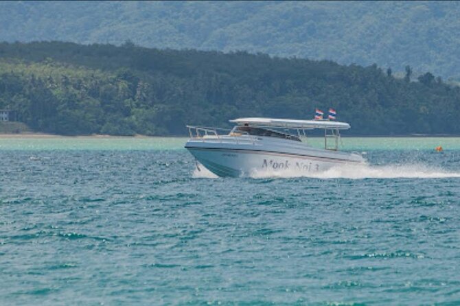 Private Speedboat hire from Phuket to Various Islands - James Bond Island and Phang Nga scenery