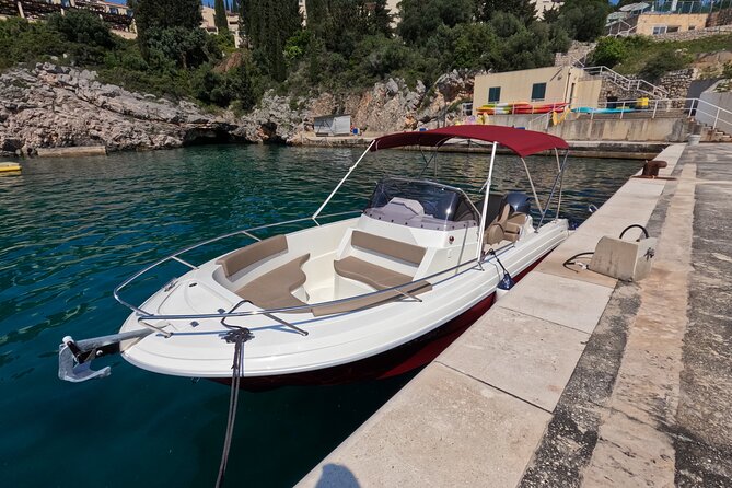 Private Speedboat Tour- Blue cave, sandy beaches and snorkelling - What this private boat day is really like