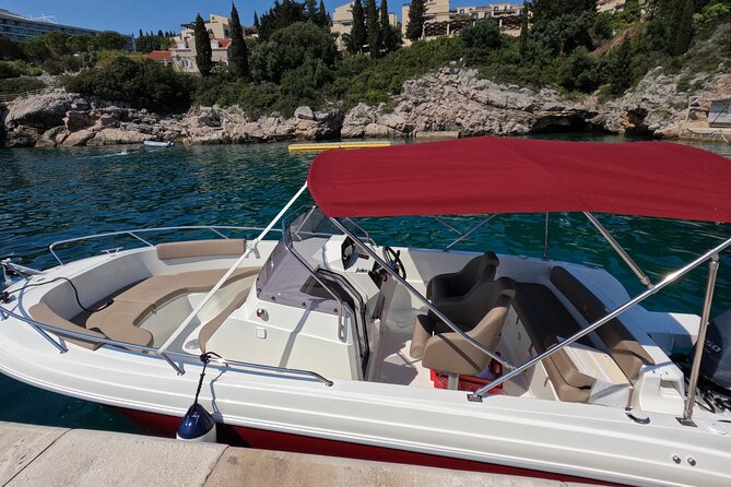 Private Speedboat Tour- Blue cave, sandy beaches and snorkelling - Koločep’s Blue Cave and three more caves