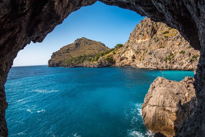 Private Speedboat Tour | Caves Beaches Islands and more - A private speedboat is the right tool for Dubrovnik’s islands