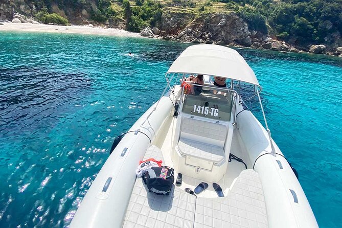 Private speedboat tour from Trogir and Split all around Island Šolta - Necujam and the shipwreck snorkeling stop