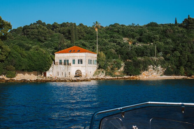 Private Speedboat Tour over Elaphiti Islands and Hidden Caves - Sipan ends the island circuit quietly