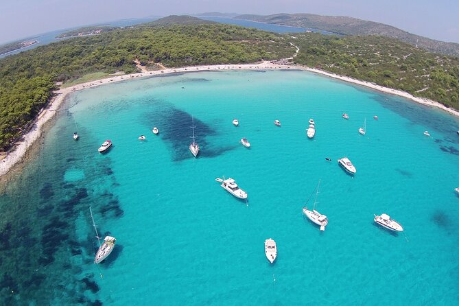 Private speedboat tour : Sakarun beach, Dugi otok, Golubinka Cave - Veli Žal, a natural beach for swimming