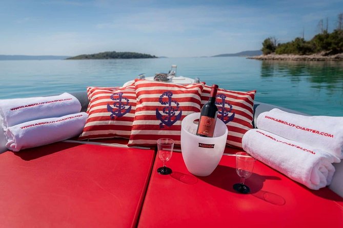 Private speedboat tour to Blue cave, Vis and Hvar - Key points at a glance