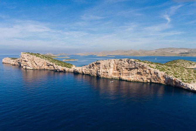 Private Speedboat tour to National Park Kornati Islands - Mana Island and its fortress
