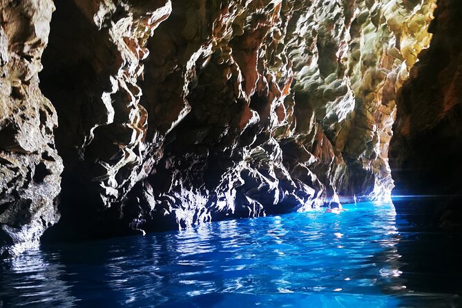 Private Speedboat tour to Sakarun Bay and Golubinka cave - Who should book this experience