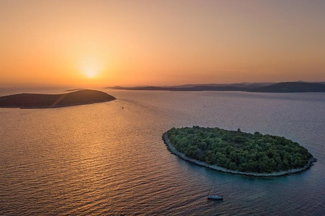Private Sunset tour on the speedboat in village Maslinica, island Solta - Key points to know before booking