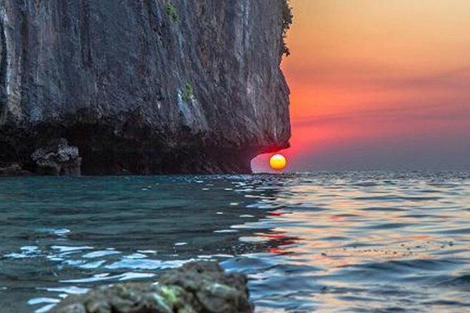 Private Tour Phi Phi Early Bird Premium Tour by Speed Boat - Key points to know before booking