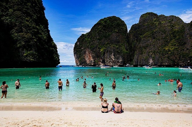 Private Tour Phi Phi Early Bird Premium Tour by Speed Boat - What the private format is worth