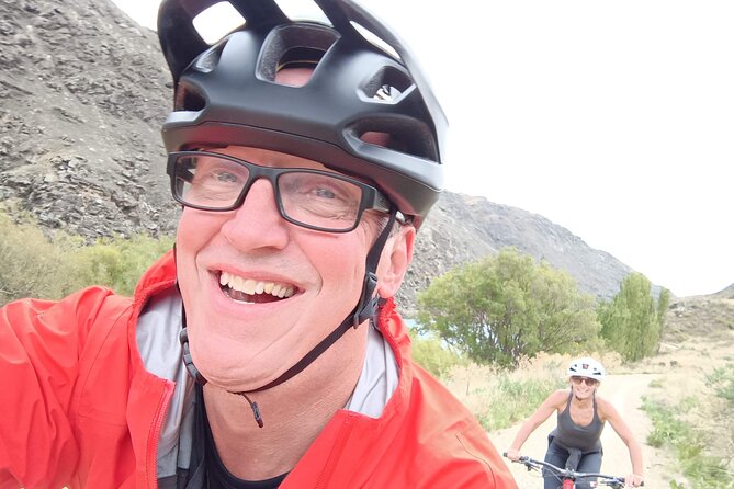 Queenstown Kawarau River Rafting and Jet Boat - The Dog Leg rapid is the payoff