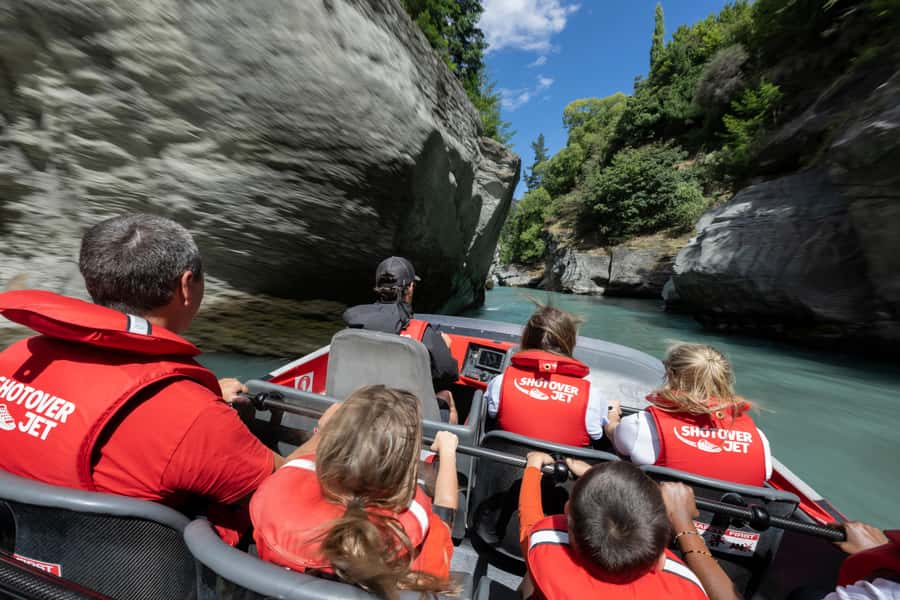 Queenstown: Shotover River Extreme Jet Boat Experience - Photos, videos, and what you can bring