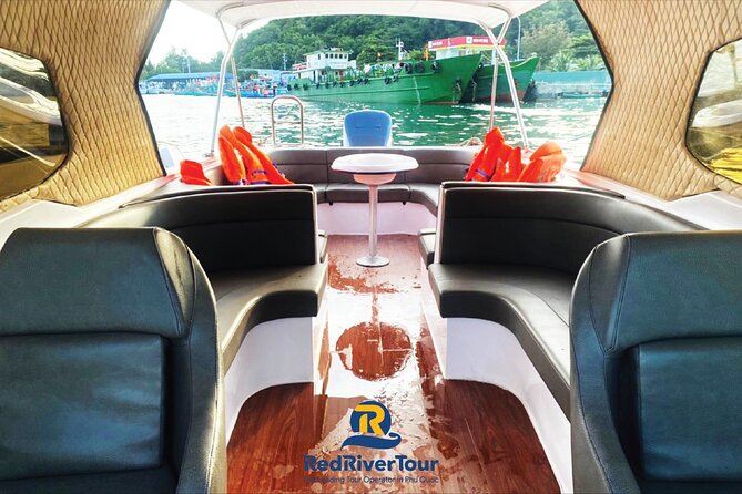 RED RIVER TOUR (Private tour): 4 ISLANDS TOUR BY SPEEDBOAT - Stop one: Fingernail Island and the Coconut islet option