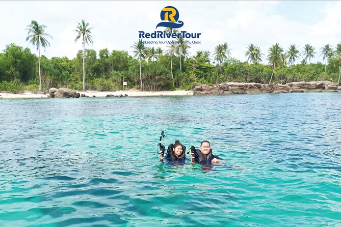 RED RIVER TOUR (Private tour): 4 ISLANDS TOUR BY SPEEDBOAT - The guides are a major part of the value