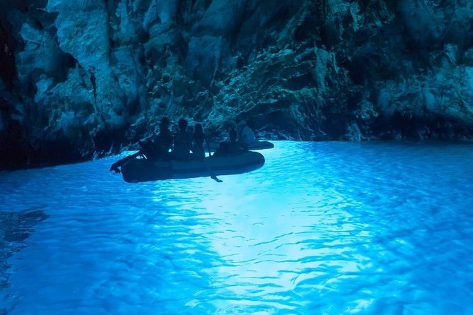 Rent a Speed Boat from Split – Discover Hidden Beaches & Islands - What the speedboat changes