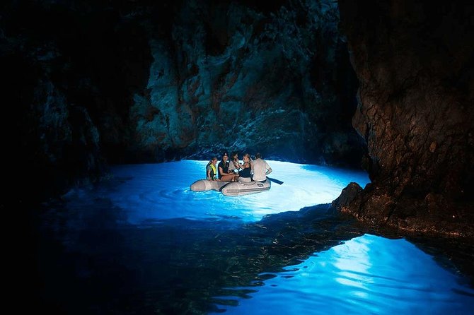 Rent a Speed Boat from Split – Discover Hidden Beaches & Islands - Who will get the most from this boat day