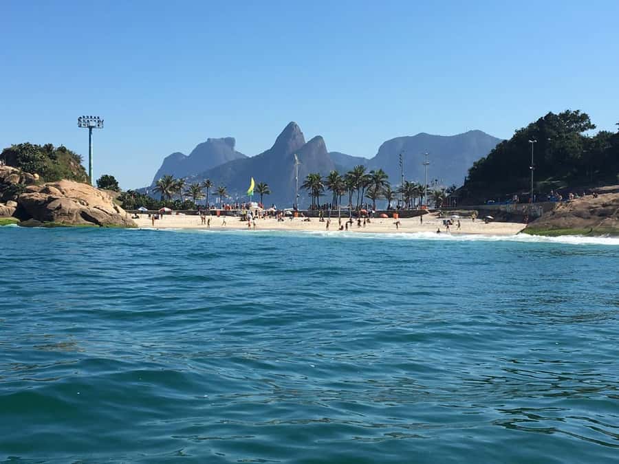 Rio de Janeiro: SpeedBoat Tour - Beach Tour with Beer - Who should book this boat tour