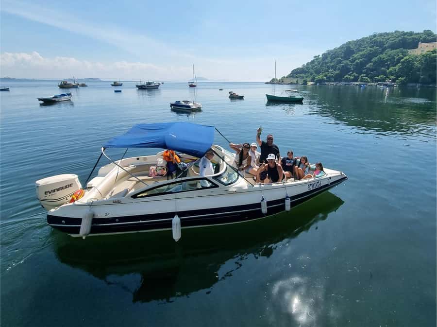 Rio de Janeiro: SpeedBoat Tour - Beach Tour with Beer - Why Rio looks different from Urca