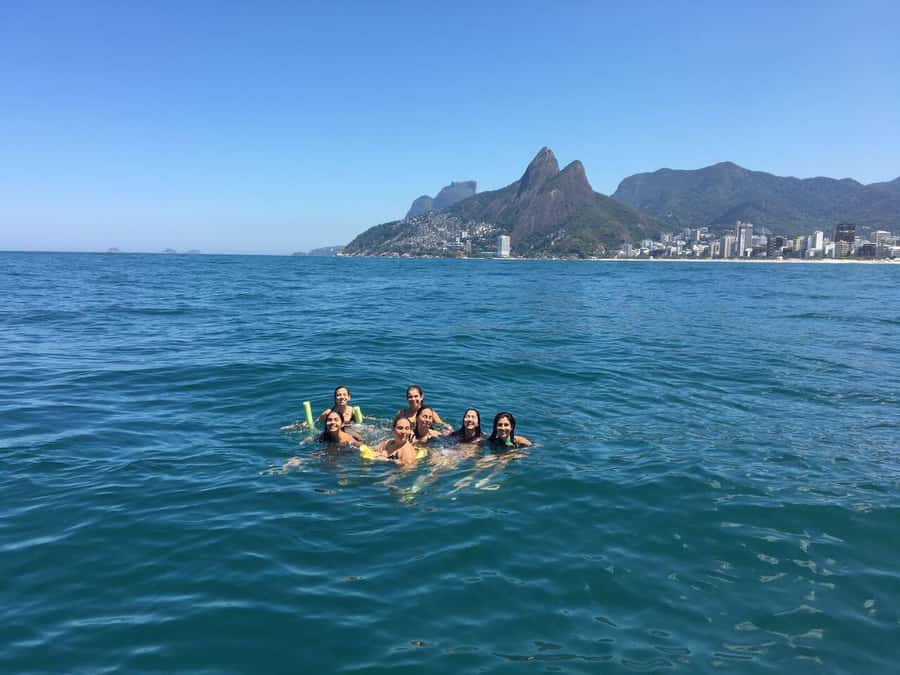 Rio de Janeiro: SpeedBoat Tour - Beach Tour with Beer - Languages and communication on board