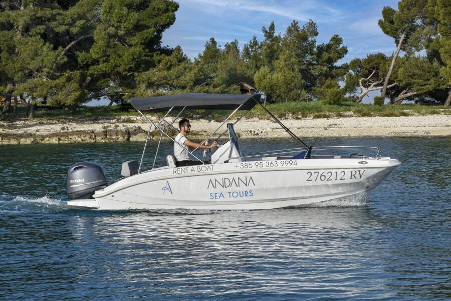 Rovinj or Vrsar: Rovinj Islands and Lim Fjord Speedboat Tour - Vrsar and the shorter cruising stretches