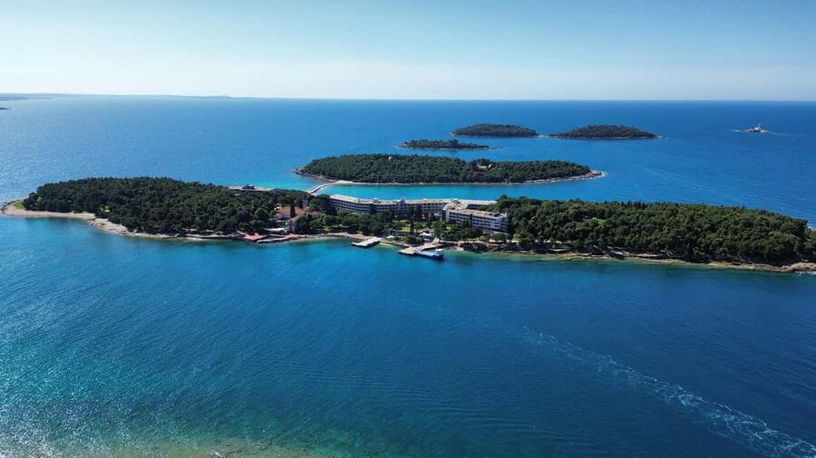 Rovinj: Red Island and Pirate Cave speedboat tour - Red Island gives you an hour for swimming
