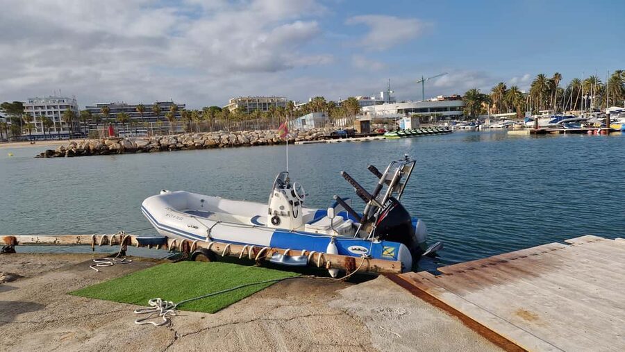 Salou: Private Zodiac Boat Trip Through the Coves of Salou - Quick reasons to consider this boat trip